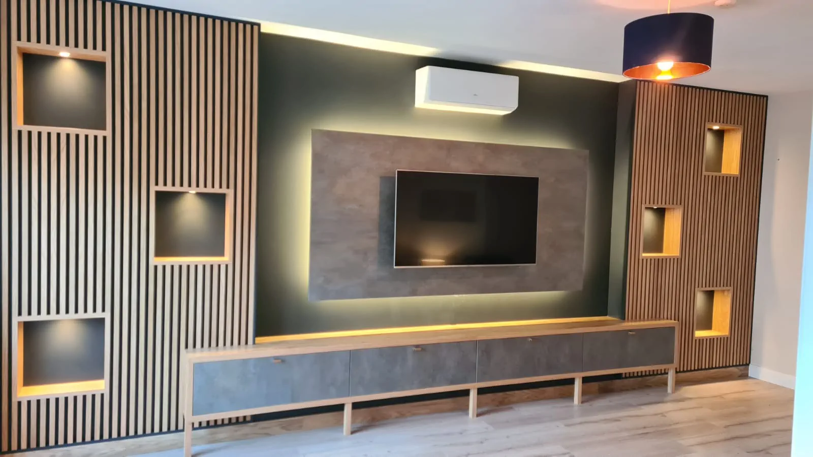 Alcoves & TV Units project photo 6
