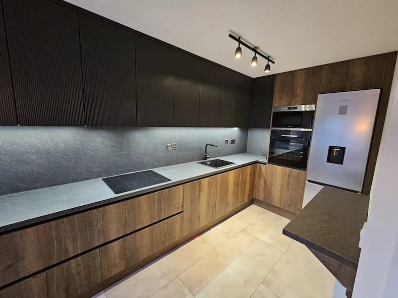 Contemporary Kitchens project photo 13