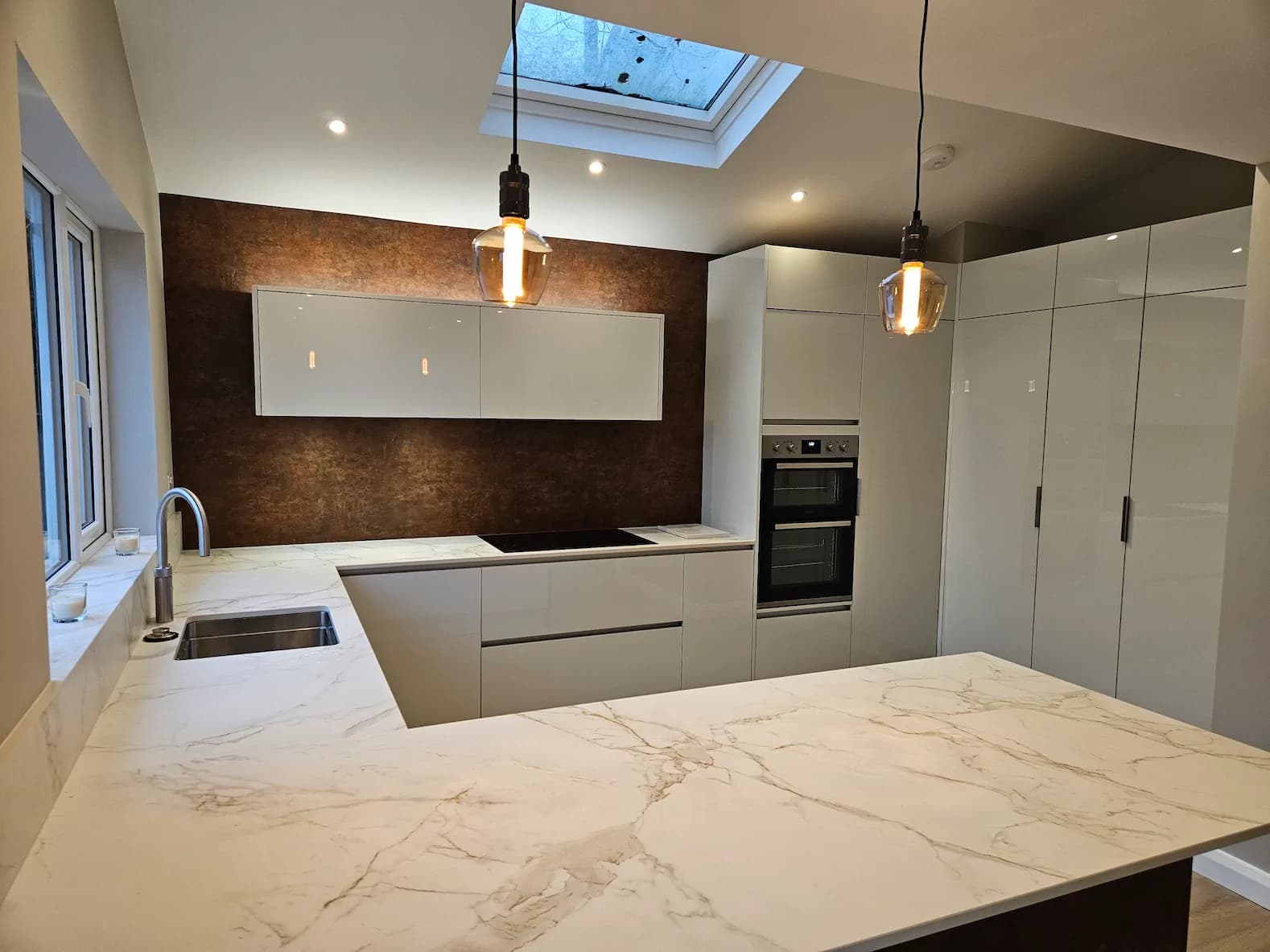 Contemporary Kitchens project photo 2