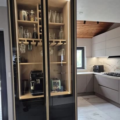 Contemporary Kitchens project photo 23