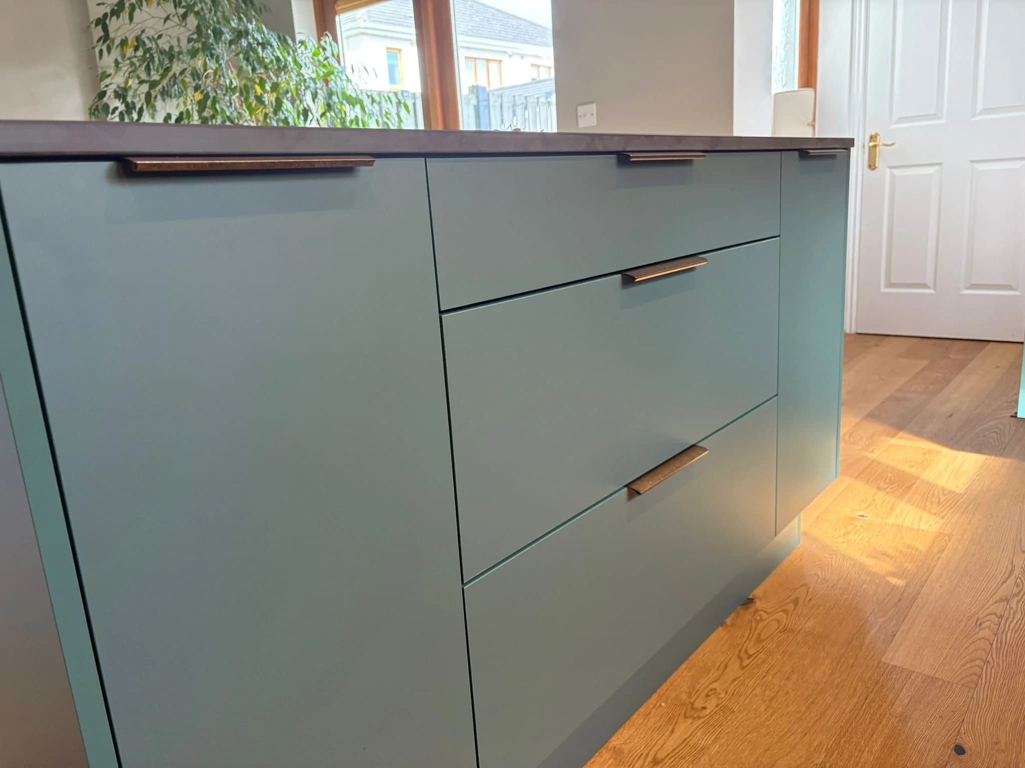 Contemporary Kitchens project photo 30