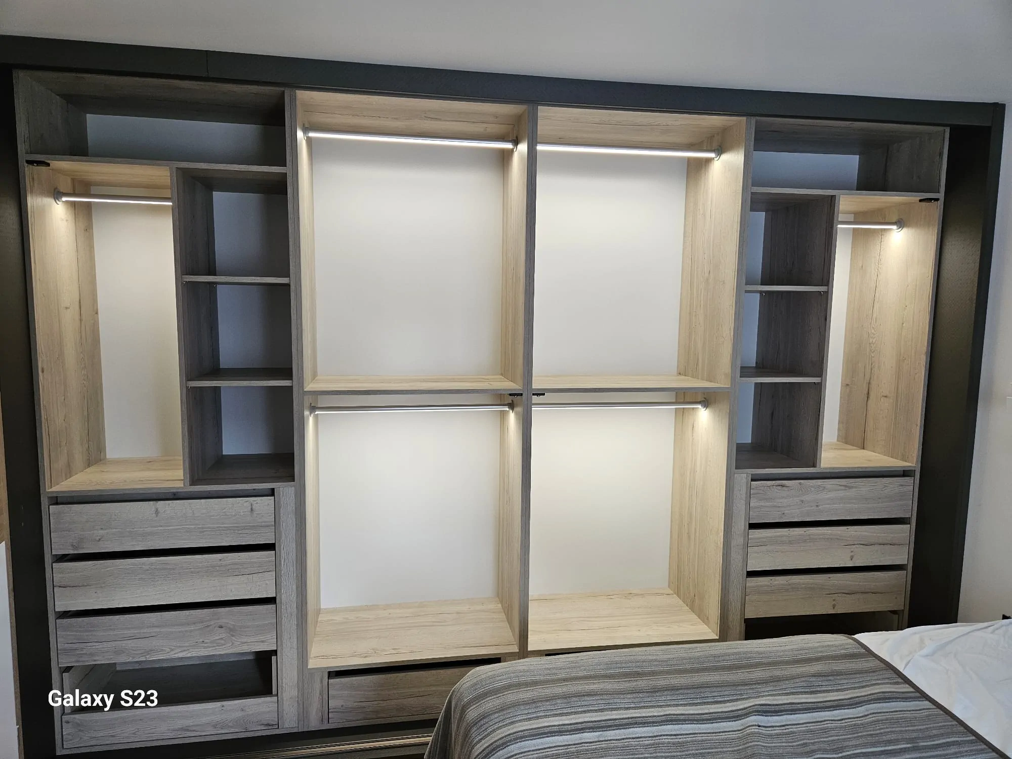 Sliding Wardrobes project photo 12