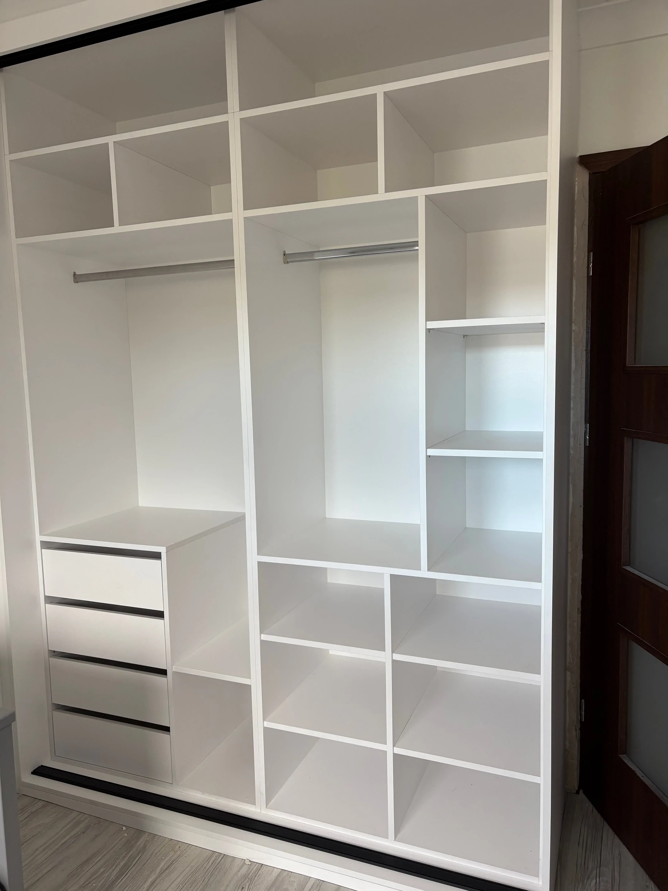Sliding Wardrobes project photo 3