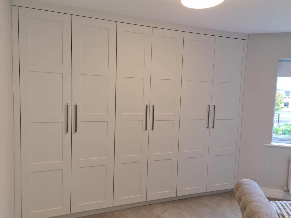 Traditional Wardrobes project photo 7
