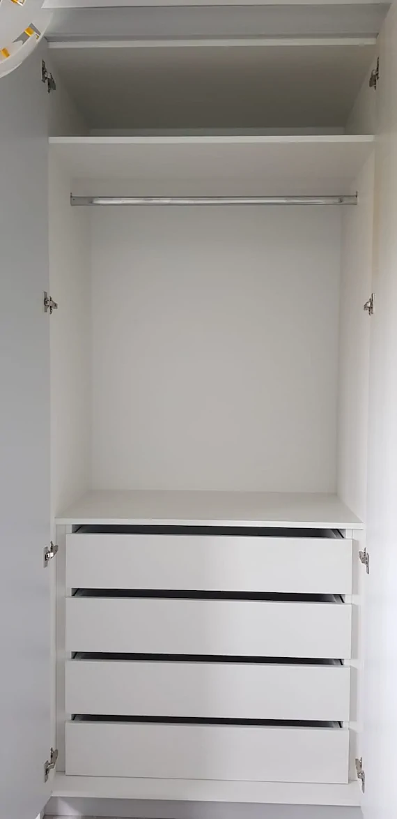 Traditional Wardrobes project photo 9