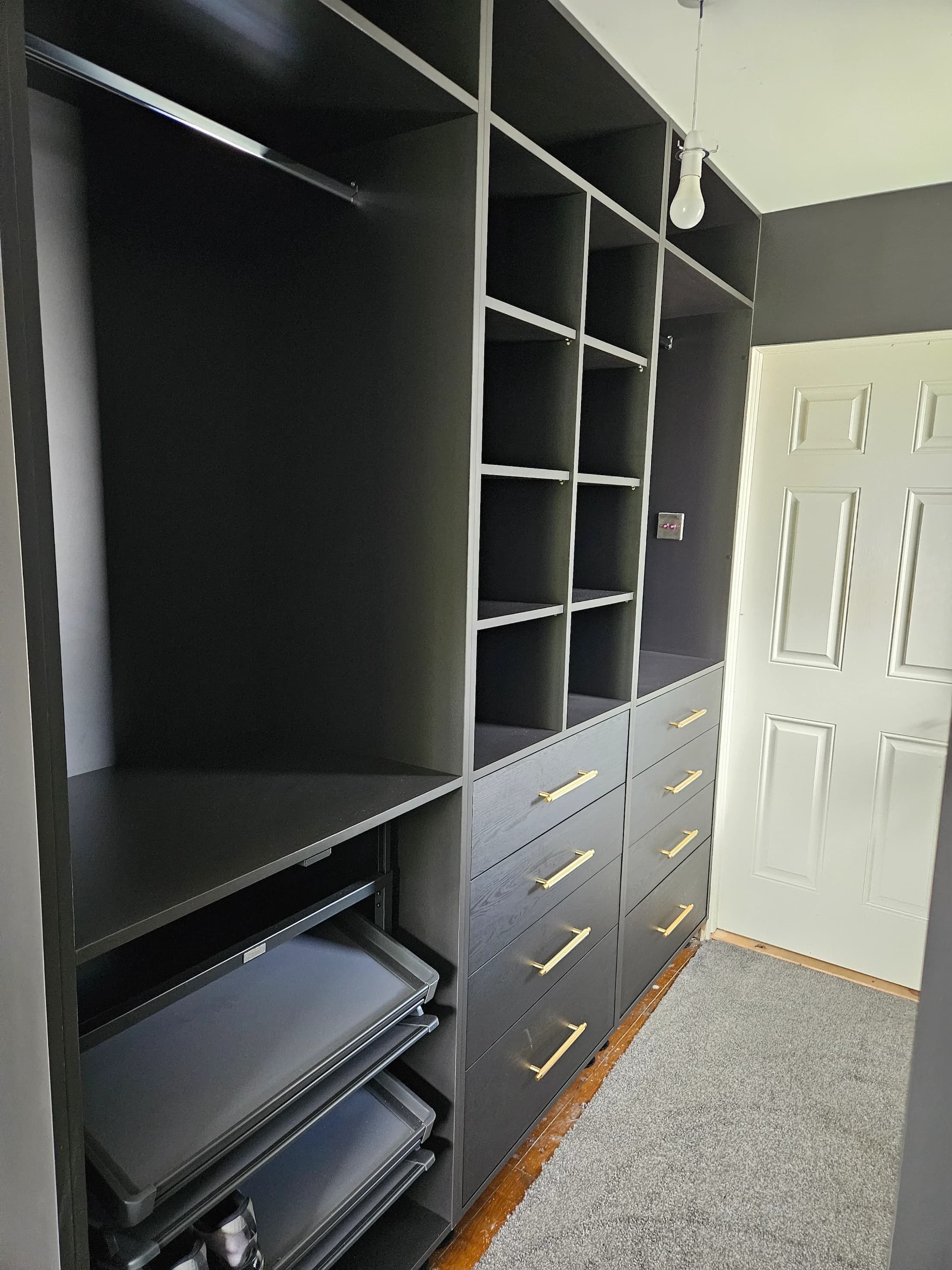 Walk-in Wardrobes project photo 5